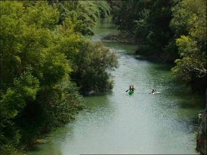 En piragua y canoa por el río Blanco