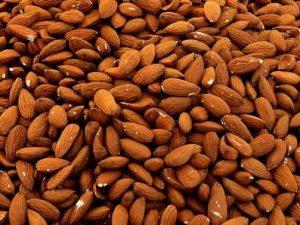 la vitamina B2 Riboflavina abunda en las almendras